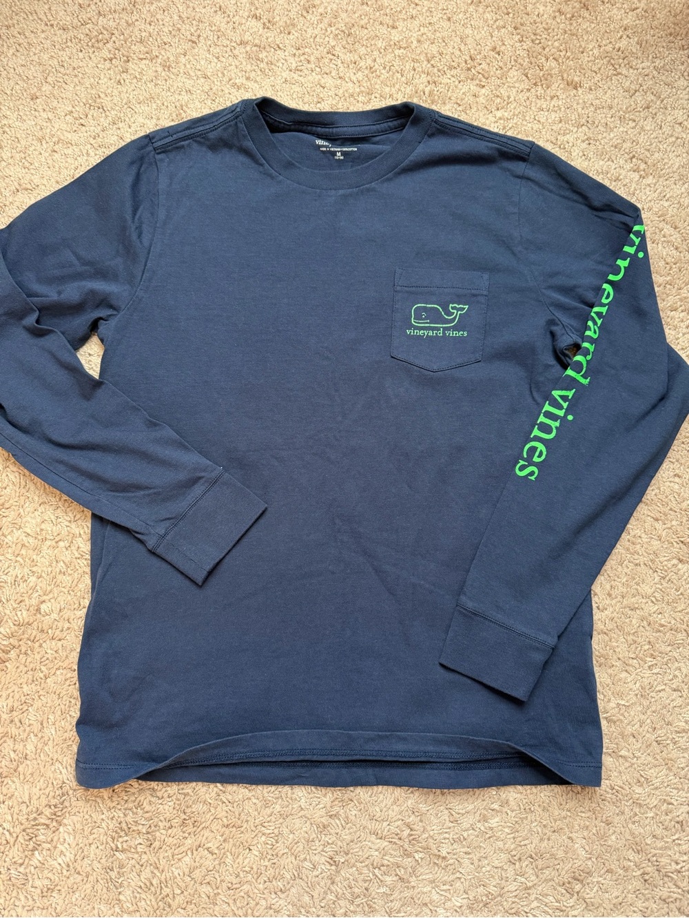 Boys Vineyard Vines Long Sleeve Tee. EUC